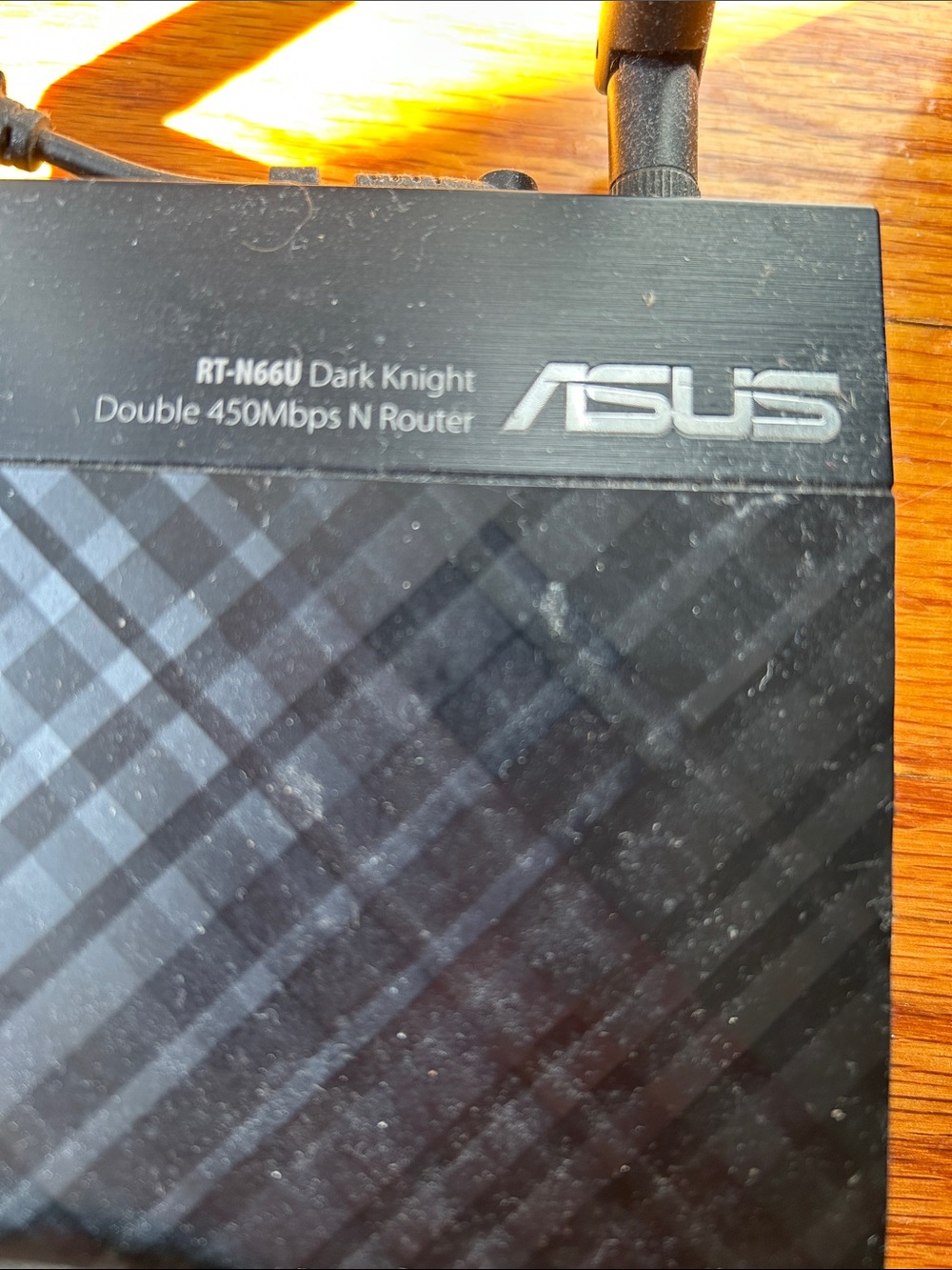 ASUS Black Wireless Router with Three External Antennas - Picture 2 of 4